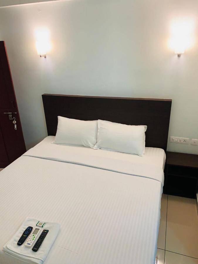 Apsara Residency Hotel Perintalmanna ภายนอก รูปภาพ