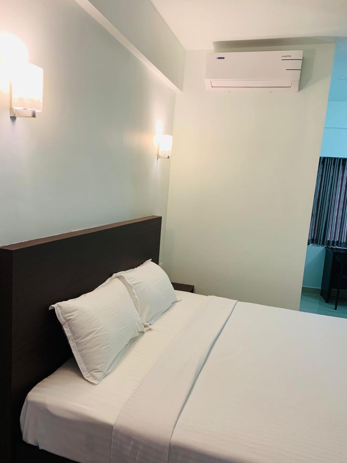 Apsara Residency Hotel Perintalmanna ภายนอก รูปภาพ